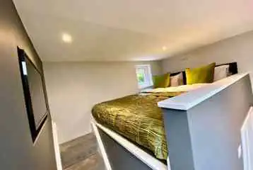 Sunrdige Cube with hot tub double bed Sunrdige Cube with hot tub double bed
