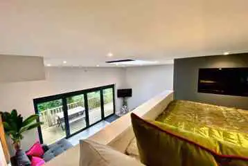 Sunrdige Cube with hot tub double bed Sunrdige Cube with hot tub double bed
