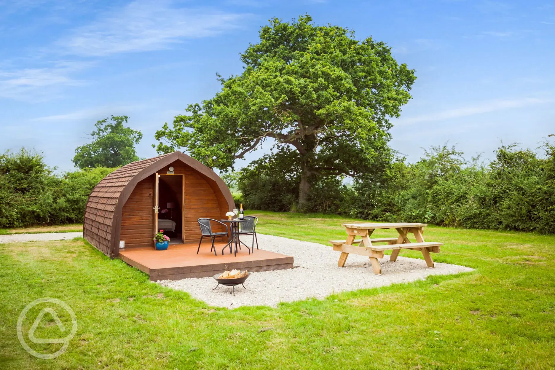 Oak camping pod