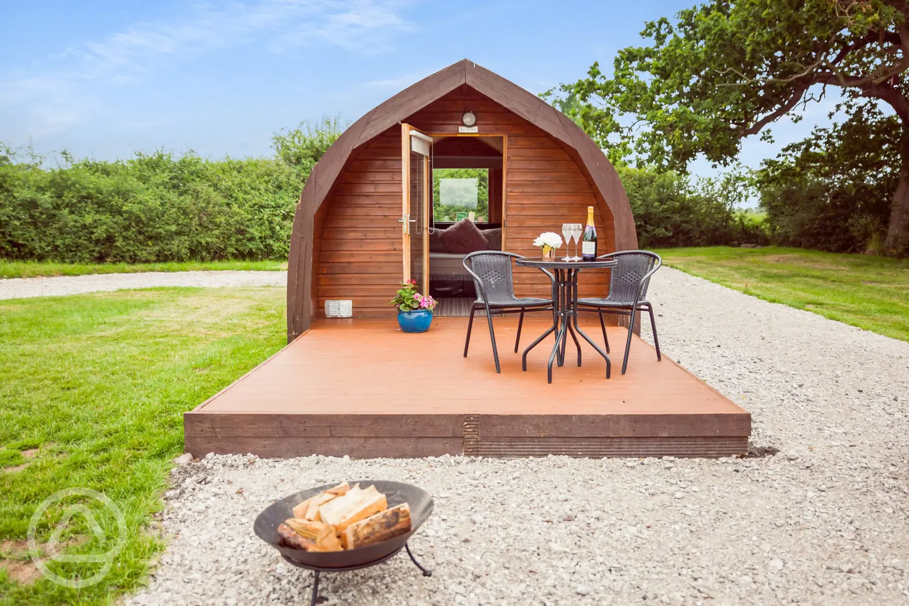 Oak camping pod