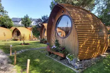 Eriskay Guesthouse and Aviemore Glamping, Aviemore, Highlands