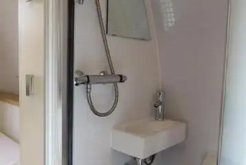 Ensuite shower