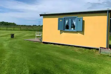 Three Little Pigs lodge