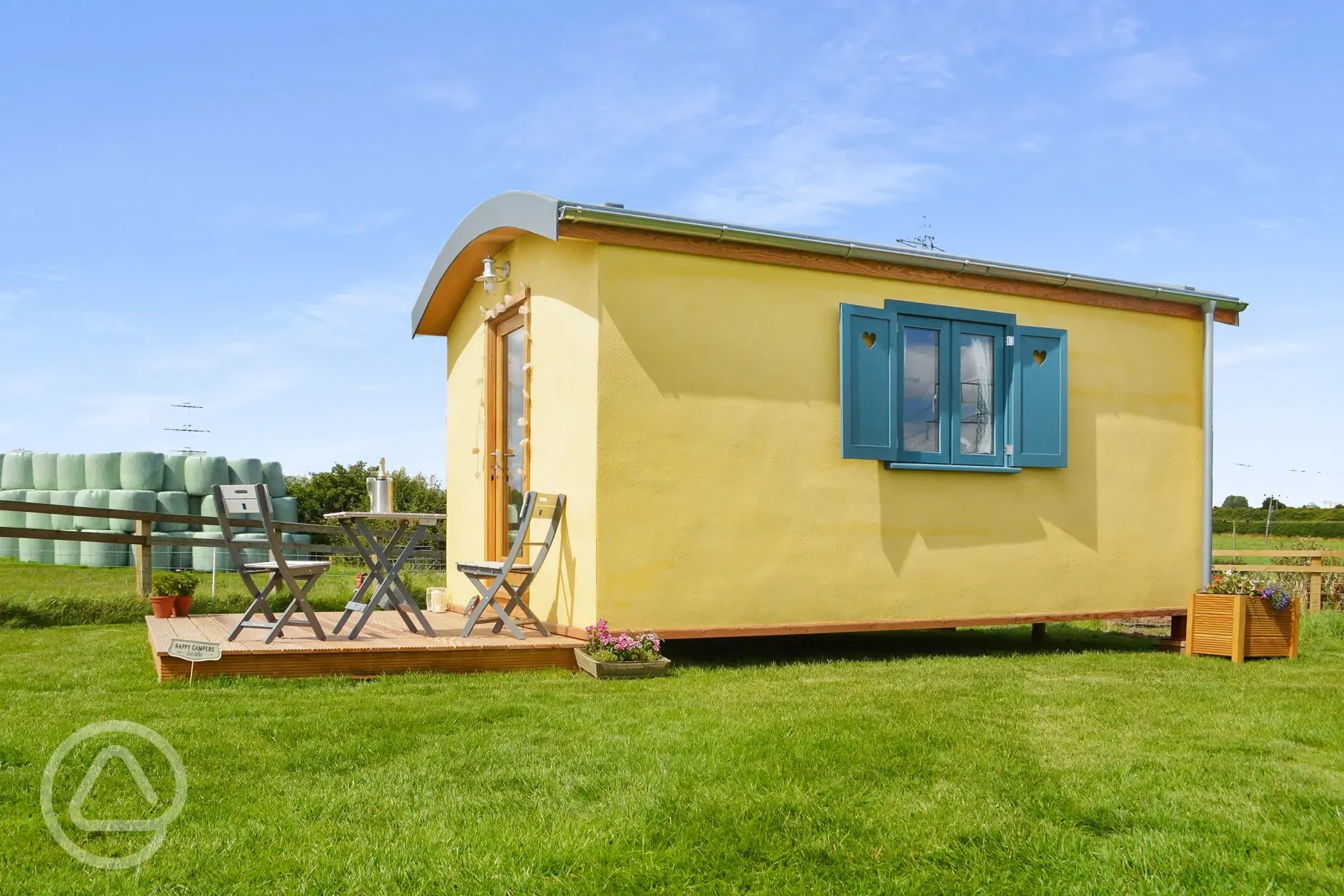 Three Little Pigs lodge