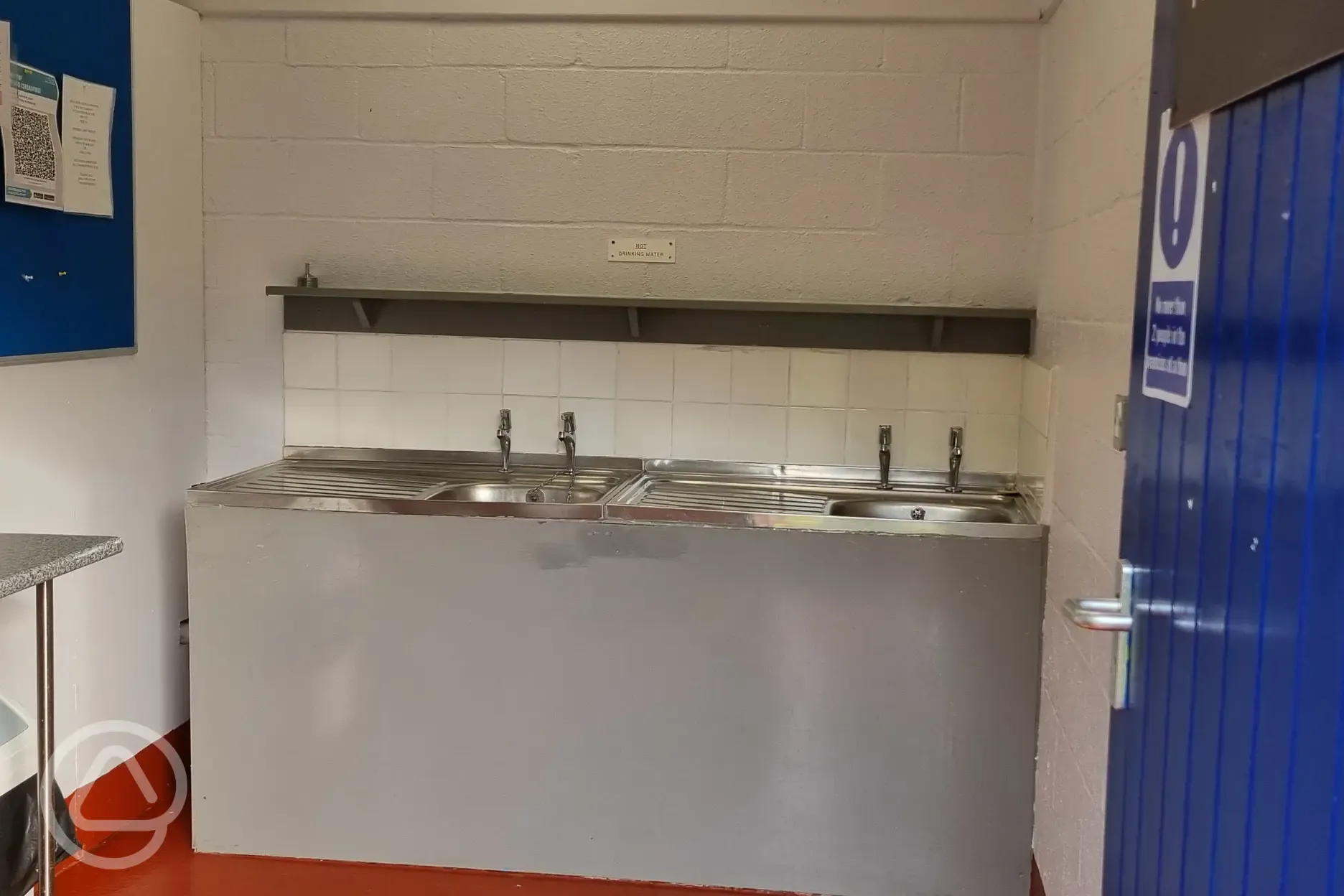 Indoor washing up sinks