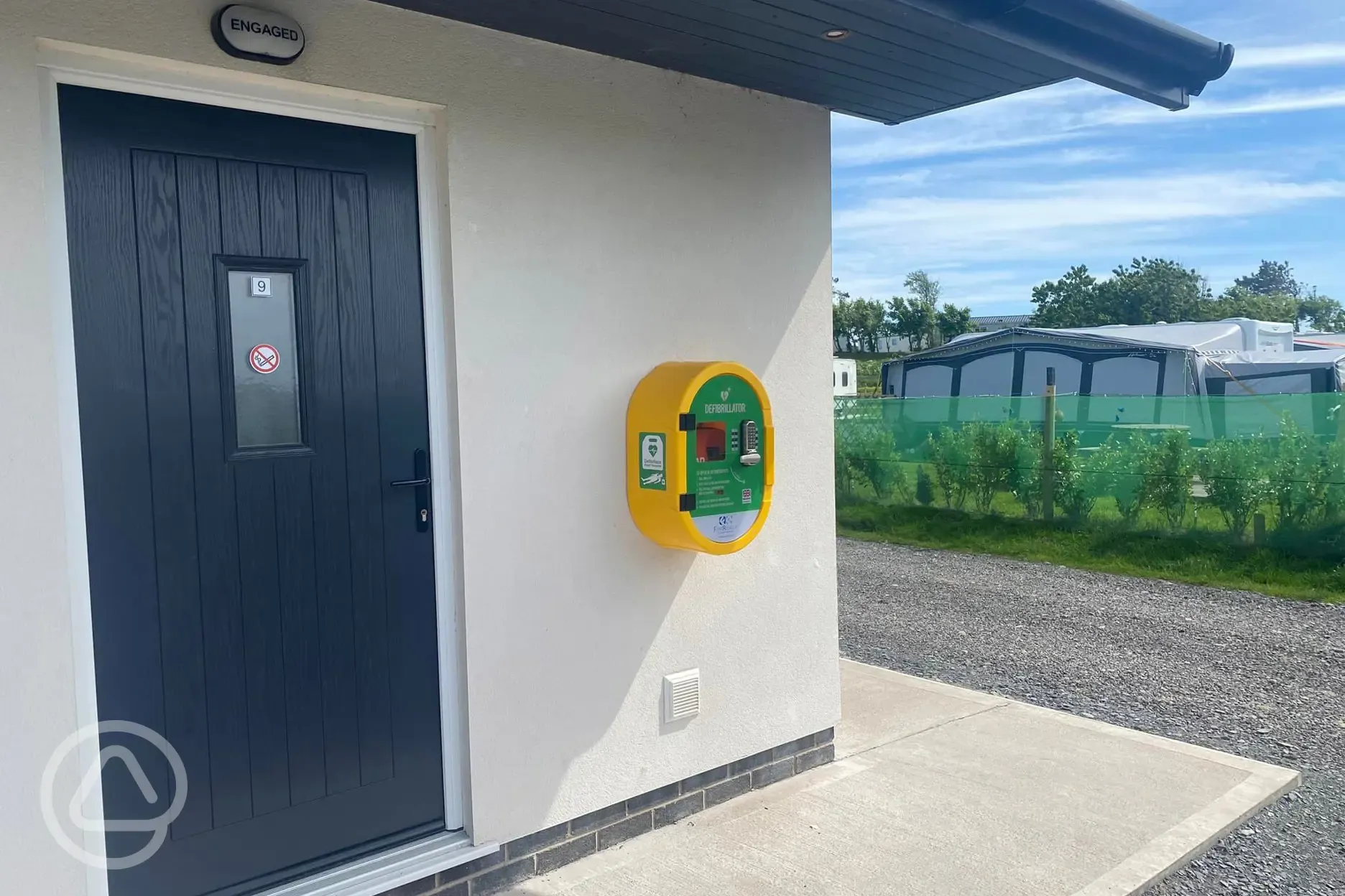 Emergency defibrillator