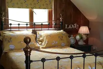Glamping lodge bedroom