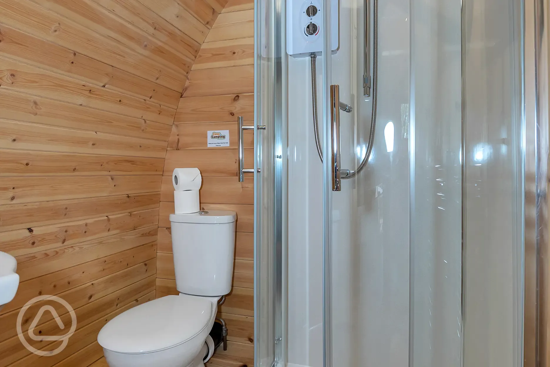 Ensuite Cosy pod bathroom