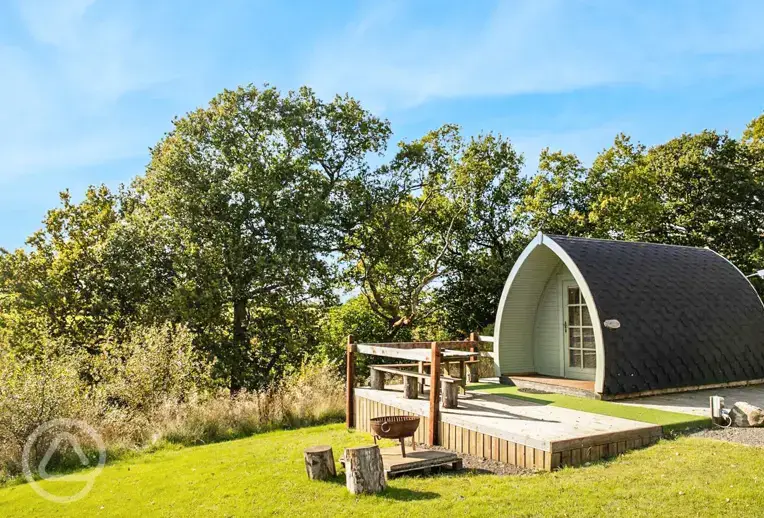Deluxe camping pod
