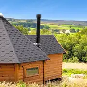 Glamping cabin with views of the Nidderdale Valley