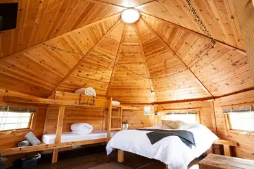 Cabin at Little Seed Field with a double bed and bunk bed (bedding provided)