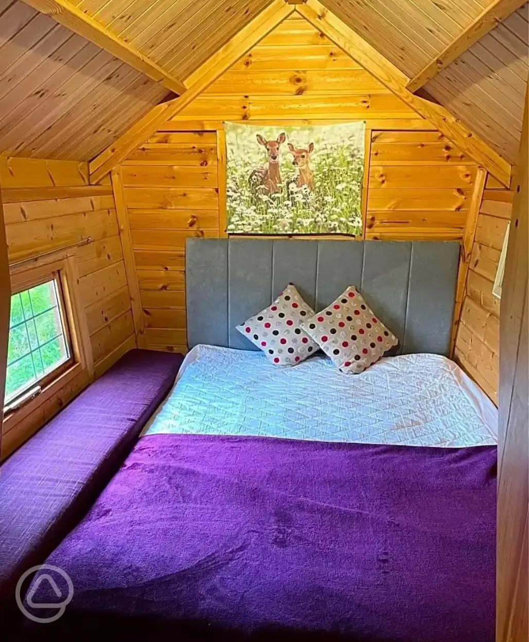 Glamping lodge pod double bedroom