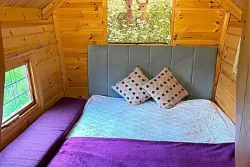 Glamping lodge pod double bedroom