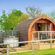 Glamping pod with hot tub