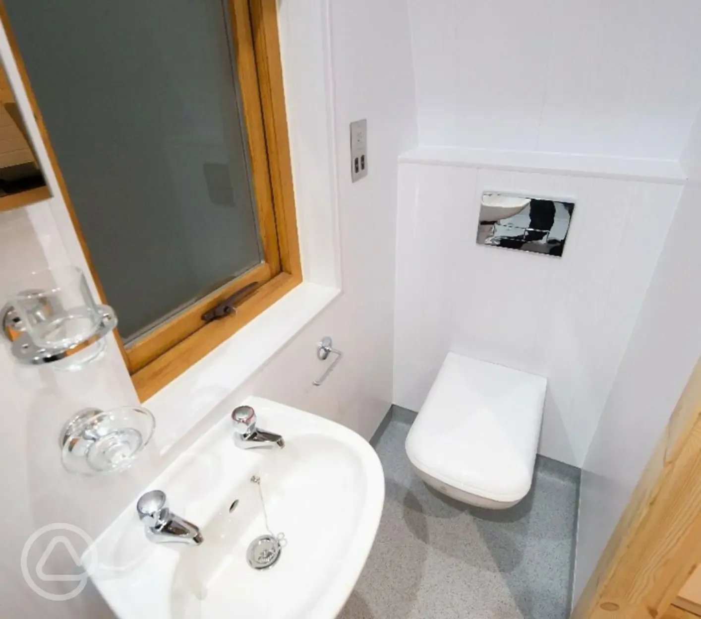 Ensuite toilet 