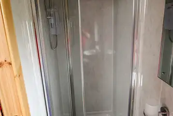 Ensuite shower