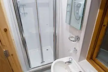 Ensuite shower