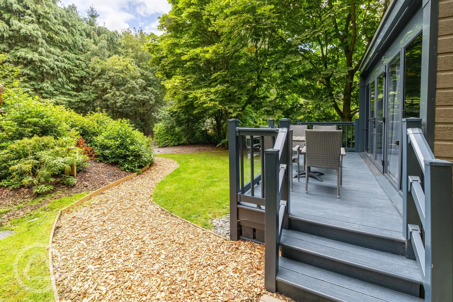 Studio pod ensuite cabin with private decking and outdoor seating 