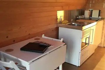 Four person glamping pod kitchen