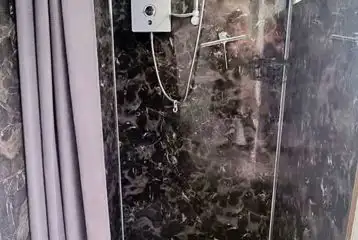 Pod shower