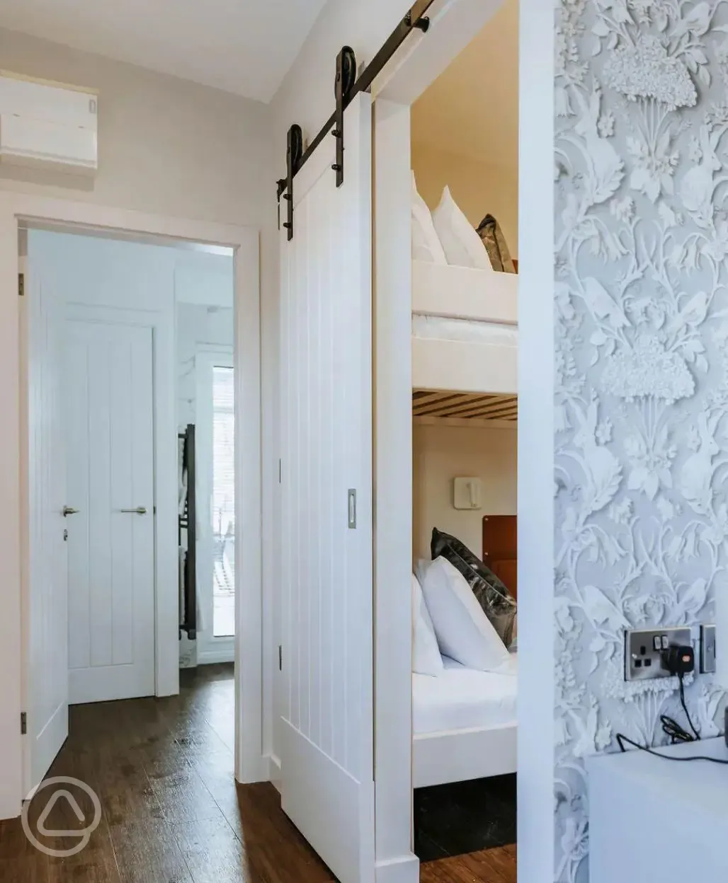 Five person glamping cabins - extra bunk bedroom