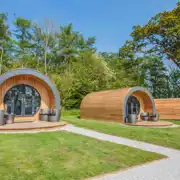 Family glamping pods