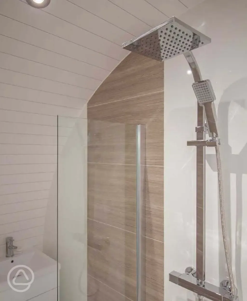 Family glamping pod shower