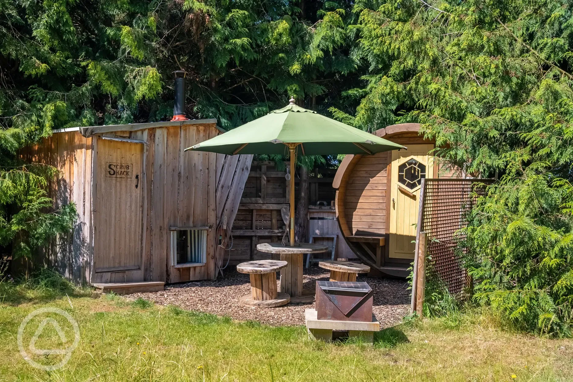 Owl pod with hot tub