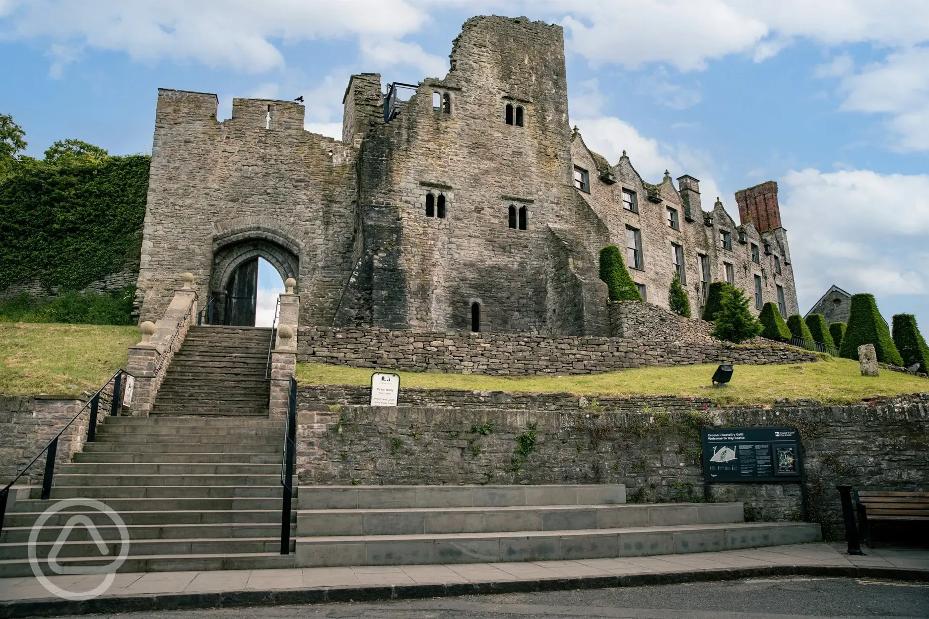 A 20 minute drive from Hay-on-Wye