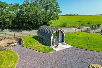 Clychau'r Gog glamping pod with outdoor furniture and a picnic area Clychau'r Gog glamping pod with outdoor furniture and a picnic area