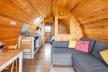 Ensuite glamping pod interior 