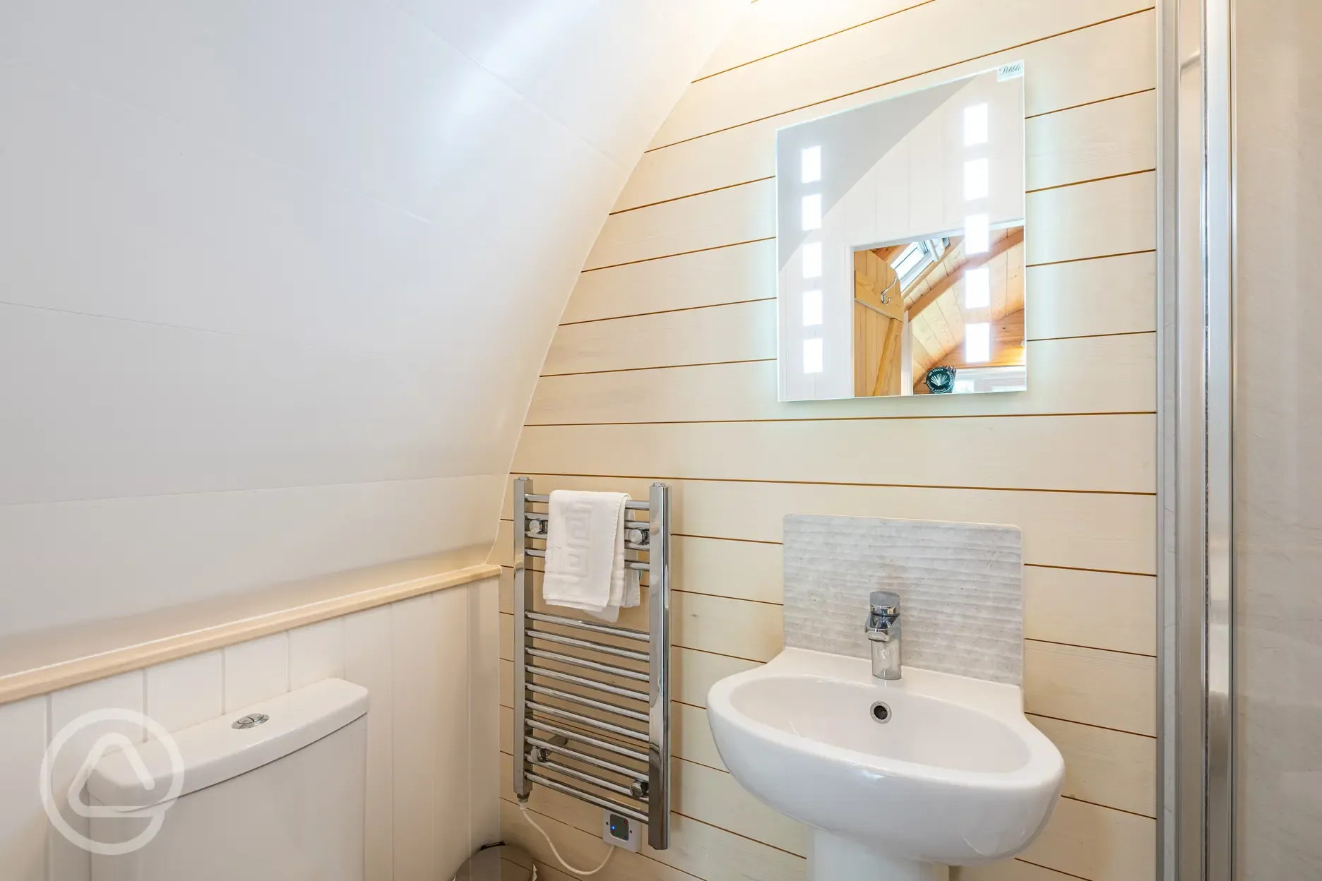 Glamping pod ensuite