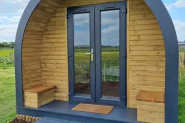 Luxury camping pod