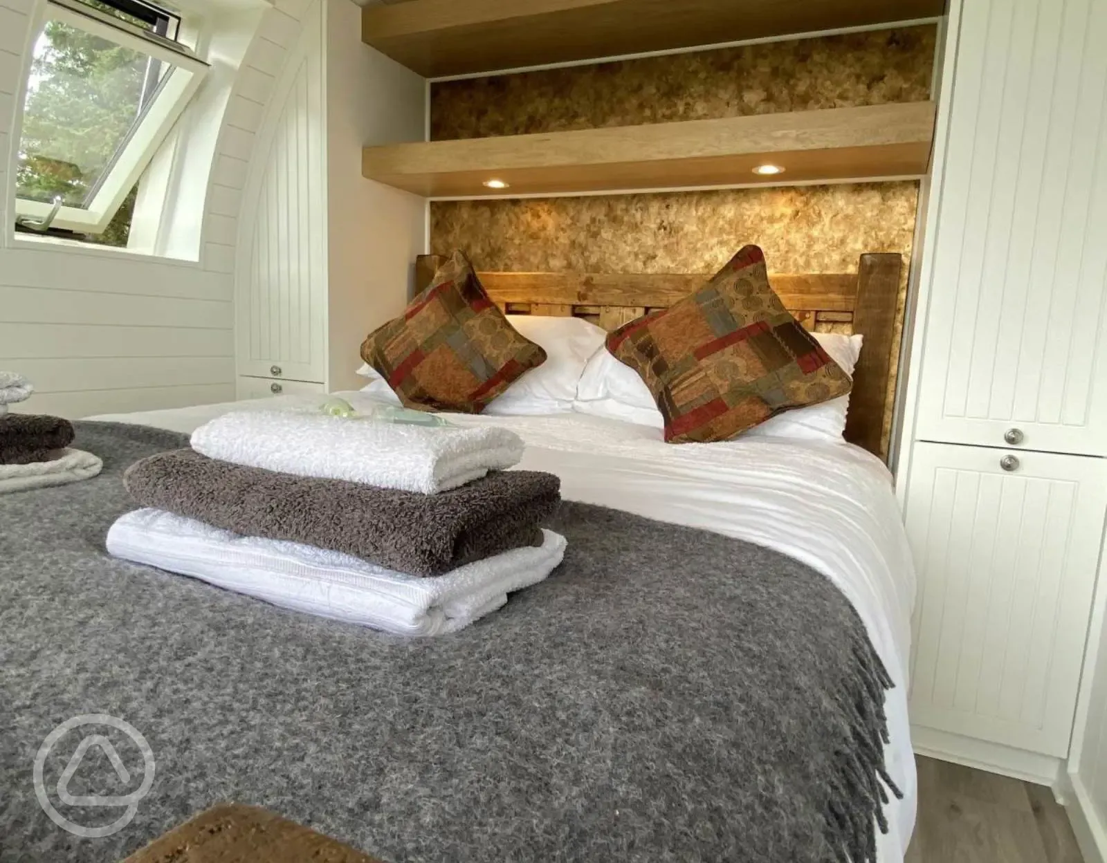 Severn glamping pod bedroom