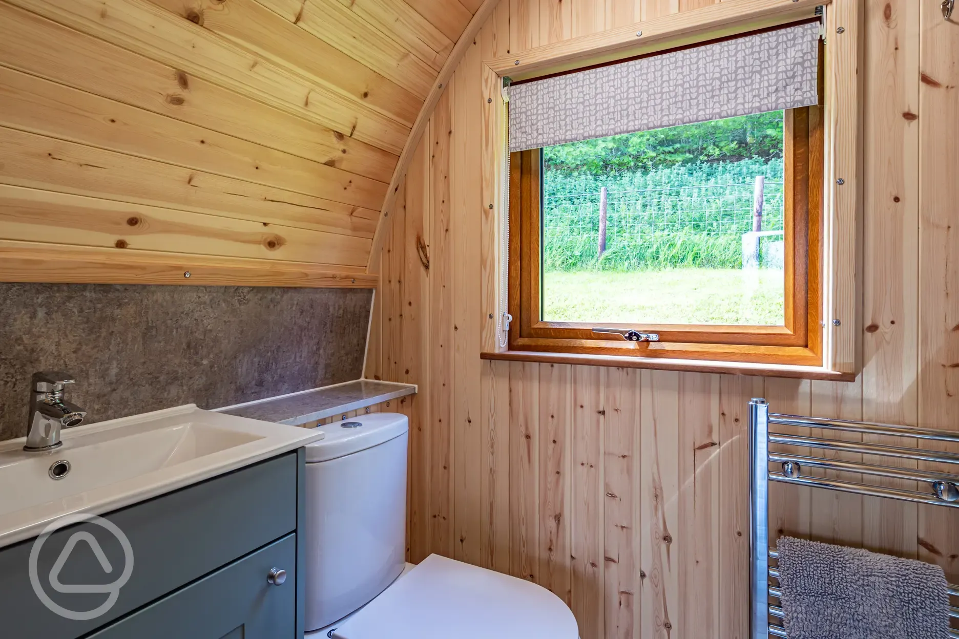 Glamping pod ensuite