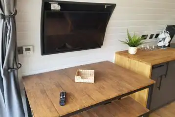 Glamping pod TV Glamping pod TV