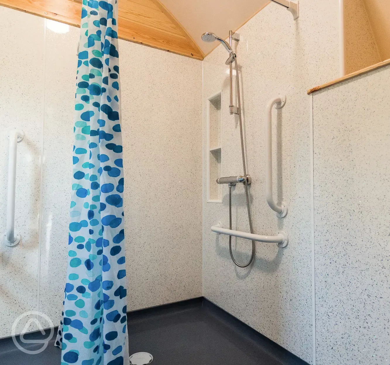 Foxwood pod ensuite with shower Foxwood pod ensuite with shower