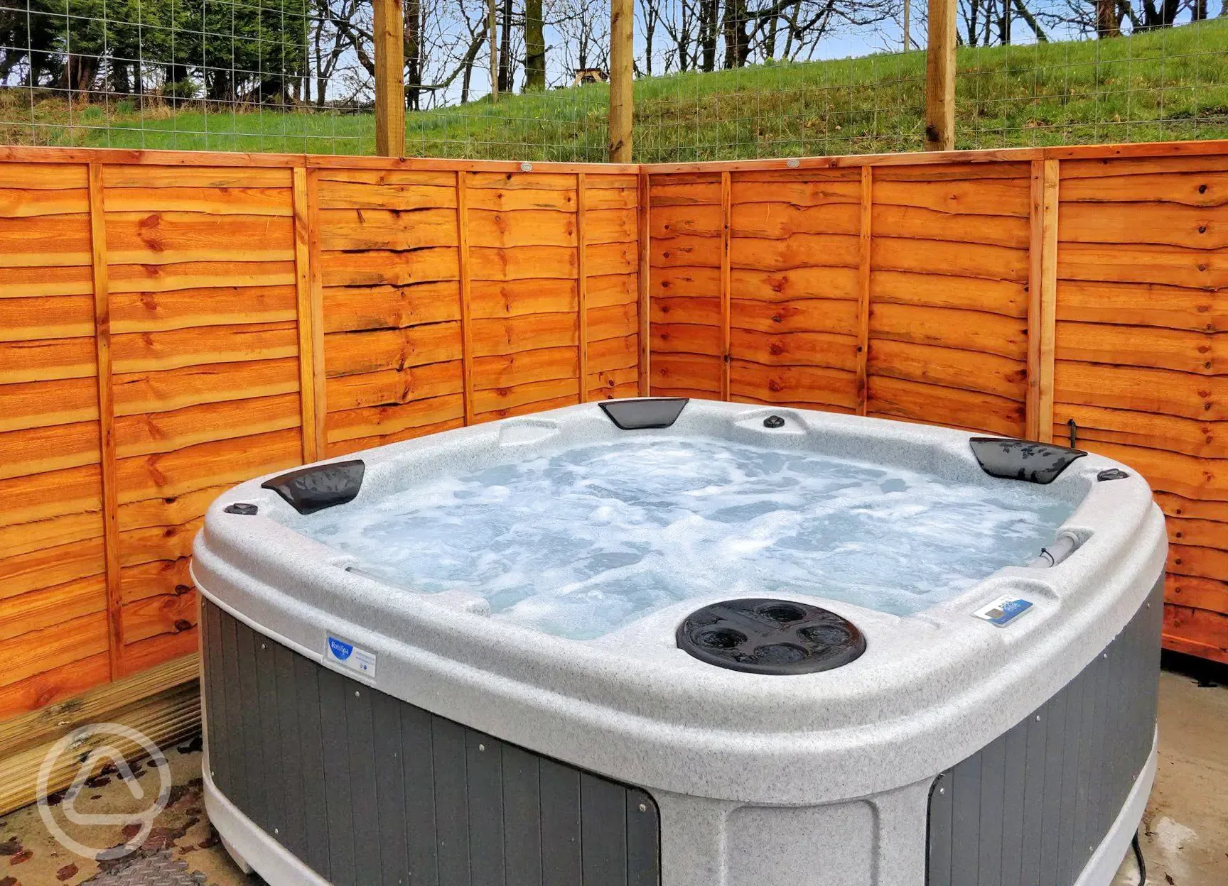 Private hot tub