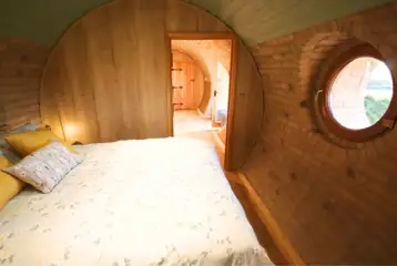 Pheasant's Roost glamping pod double bedroom