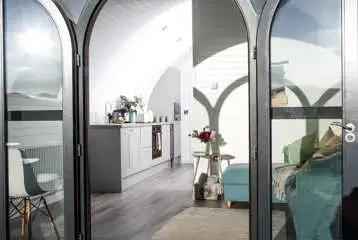 White Clover ensuite pod living area with dining space and kitchen White Clover ensuite pod living area with dining space and kitchen