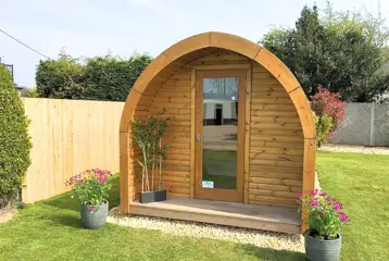 Camping pod with a small garden area Camping pod with a small garden area