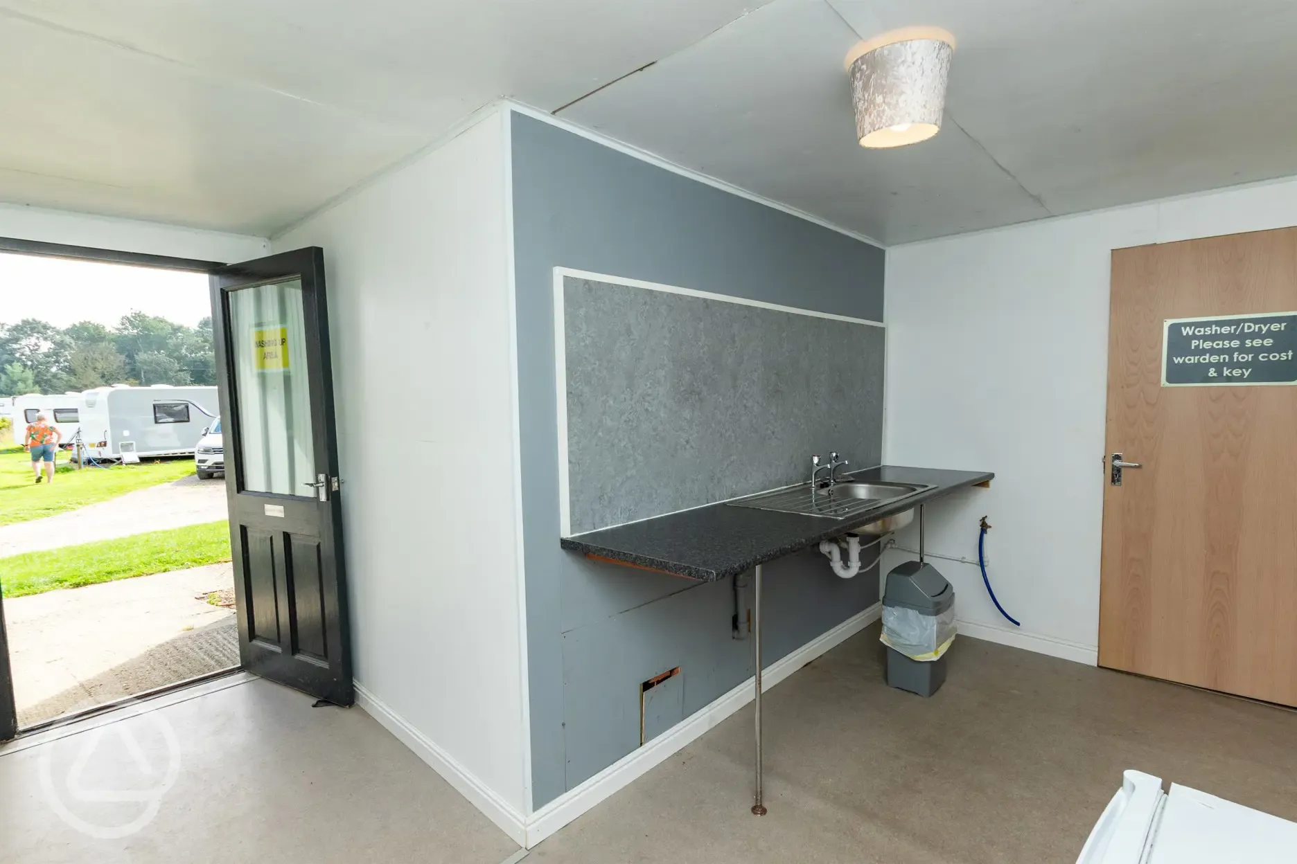 Washing up area Washing up area