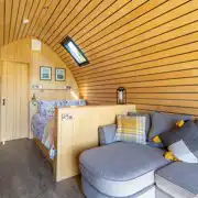 Glamping pod king size bed, sofa and kitchen (bedding provided)