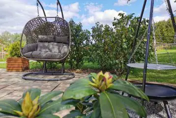 Foss pod swing seat 