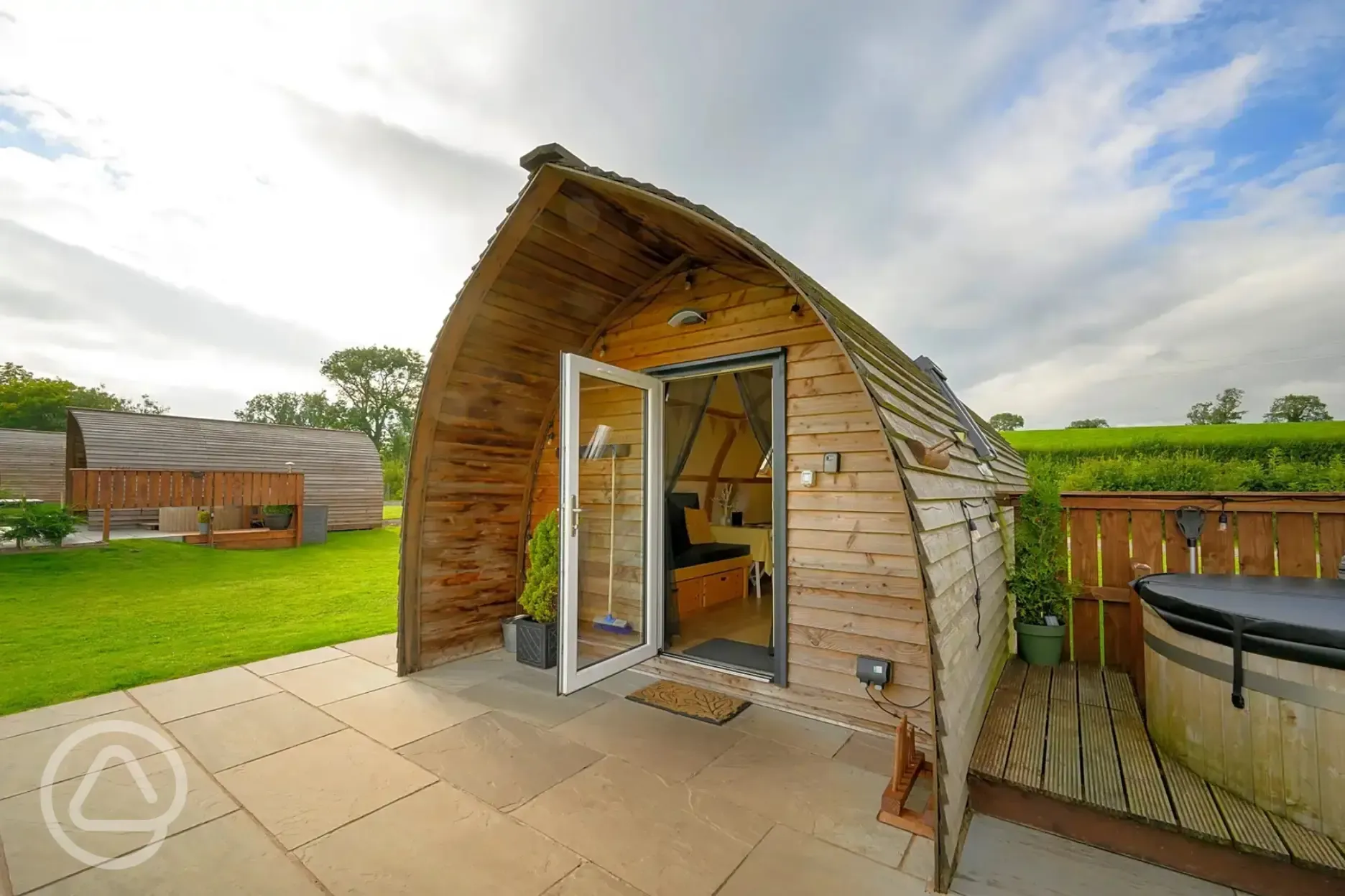 Smardale ensuite glamping pod with optional hot tub