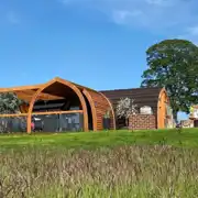 Daisy ensuite glamping pod with hot tub 