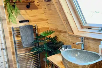 Foxglove ensuite glamping pod bathroom Foxglove ensuite glamping pod bathroom