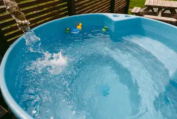Electric hot tubs in the ensuite glamping pods Electric hot tubs in the ensuite glamping pods