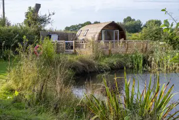 Bowcliffe pod overlooking the pond