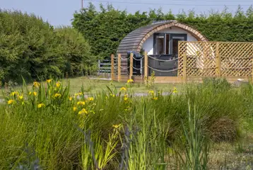 Glencroft pod by the pond